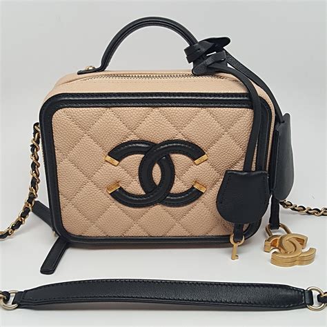 chanel borsa vanity case|Chanel vanity cases.